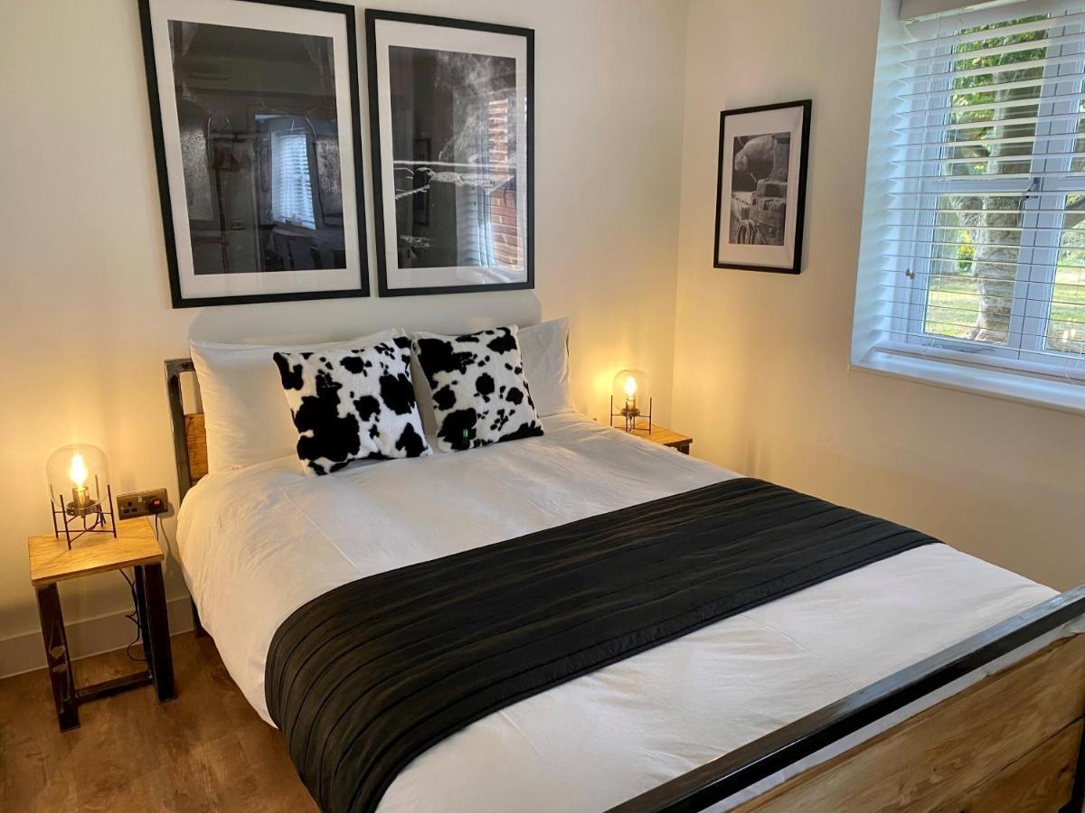 Booking Urban At Stisted Braintree Phòng bức ảnh