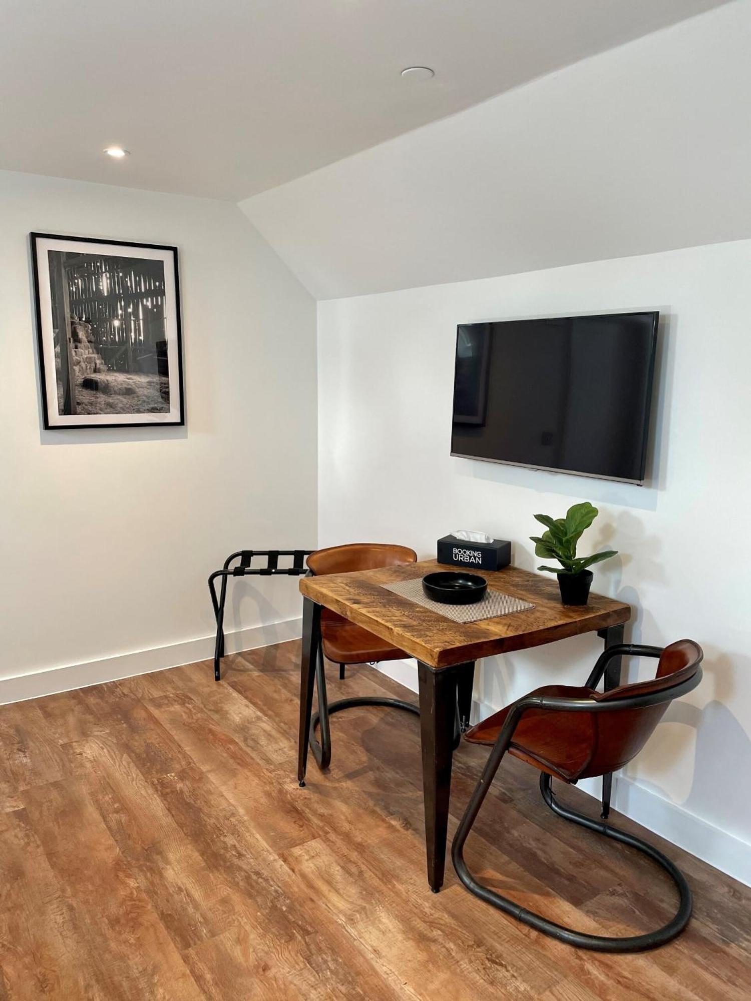 Booking Urban At Stisted Braintree Phòng bức ảnh